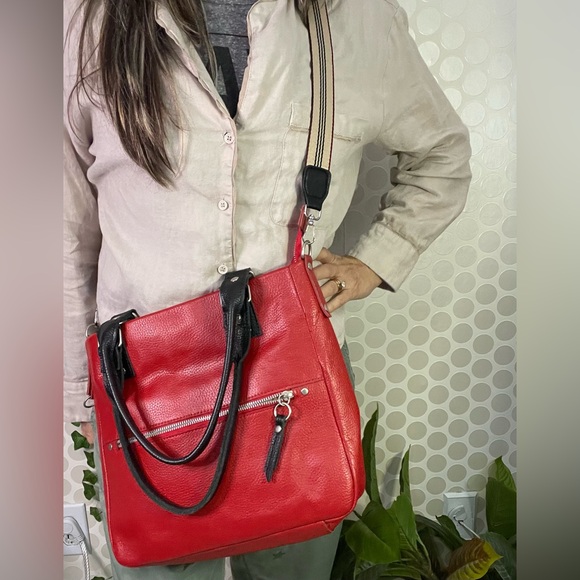 Satchel bag for women in red and black 100% leather, strap. Excellent quality. - Picture 3 of 17